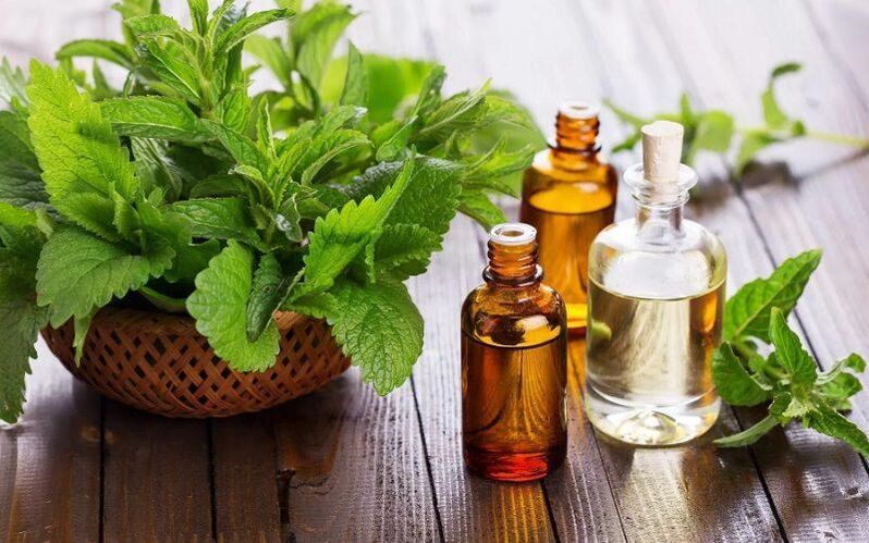 Patchouli essential oil is suitable for all skin types of all ages and promotes regeneration. 